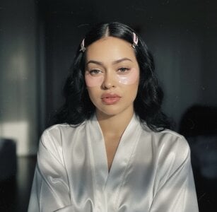 Lylyyy01 Public Immagine  3