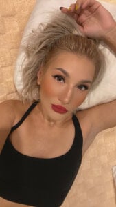 Dollybm1 Black top Pic