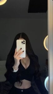 Zlata_Accidental Public Pic