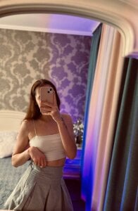 cyniabb: Alice🥵 ( 2 фото)