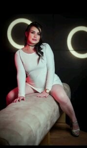 Charlott_smi I want to know more about this new adventure 🔥😍😋 Pic 2