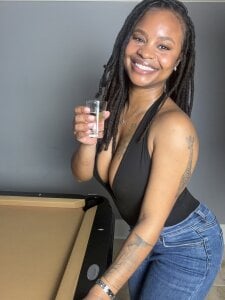 thehoneyhazel Public Gambar 4