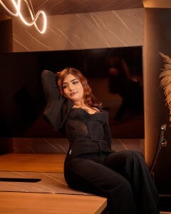 Megan_mooree_ Elegant🖤🤍 Foto 3