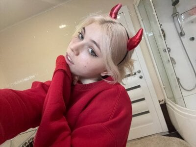 SibleyDurborow Devil? It's me!😈✨ Pic 4