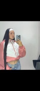 ArianaDominguez_Pink Public Fotka