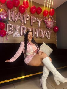 ZaraKafruni Let's celebrate it's my birthday Poză 2