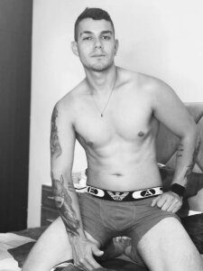 BooyHott_ I LOVE YOU BB Pic