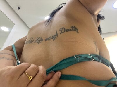 GeraldineSandoval 😏I want to get more tattoos.💕 slika 4