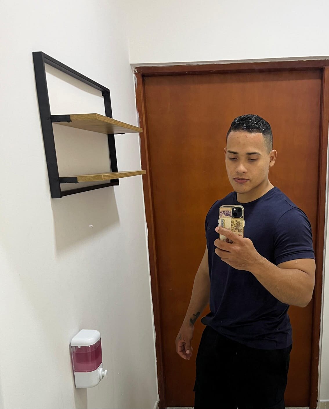 Maximoswell Poză populară 8645