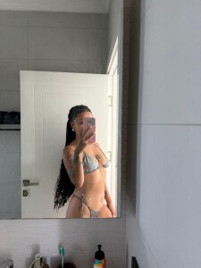 misslavina Public Pic