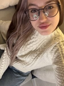 NicolaHulse After broadcasts  4টি ছবি