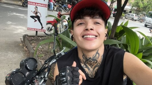 b3k_afrodict a common day Pic 3