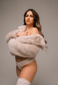 LanaEliseのLuxury in the flesh😏🎄の 4枚の写真