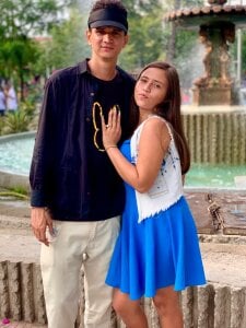 Horny_Couplee Public Pic 3