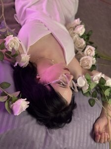 BunnyBells Me and the beautiful flowers Pic 3