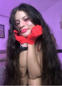 Esmesweet23 Have you been good enough to earn your gift this year?   🥰🥰💥💥🎊 Pic 3