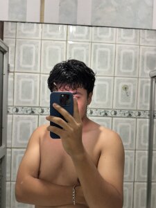 Erickckk Holaa  4টি ছবি