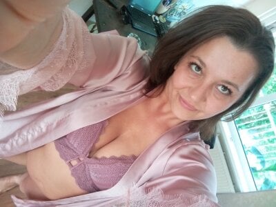 NaughtyKitten38 NaughtyKItten Pic 9