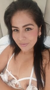 sharlotte_ms “Desire in My Eyes” 😈💦 Fotka