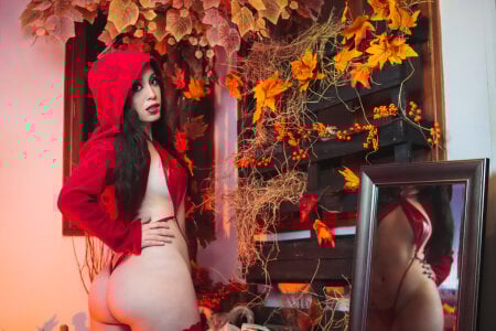 KendraaSimons I am lost in the woods Gambar 6