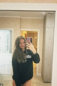 NeliaVandresar What do you think?😏 Pic 3