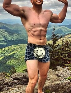 nychungdom Public Poză 5