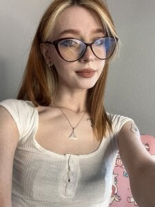 some of my selfies😜 od sweetuniporn  4 snímek