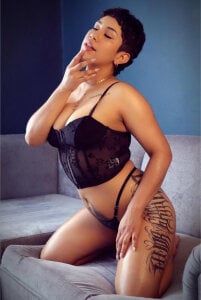 ZahaRoseee More for you 🩶 slika 7