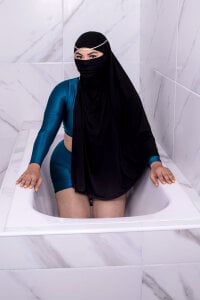 _seelena accompany me to shower Fotka 3