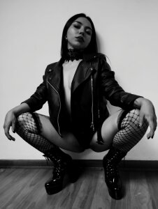 miss_soffi_ black and white erotic photos XXX Photo 6