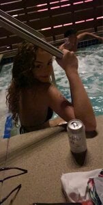 roxxxyrose Public Photo 7
