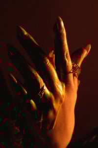 Anagreys Golden Pic 3