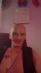 UI69TONYXUAN Public รูป 