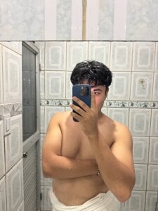 Erickckk Holaa  3টি ছবি