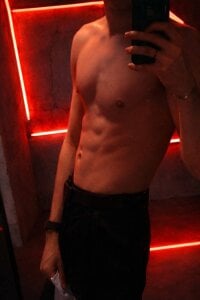 PeachLeo Public Pic 3