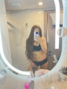 KitsuNyaa bathroom🌊 Bilde