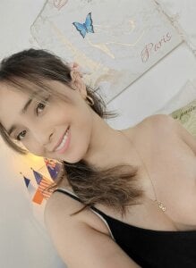 annie22love Public Pic 5
