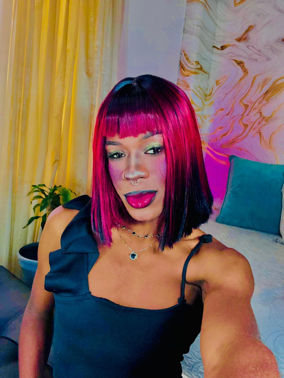 Трендове зображення  7700 EbonyHansNight