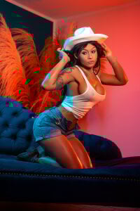 Laurensaenz1 Cowgirl Pic 4