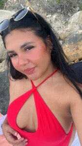 Mila_Heat69 Public Pic 3