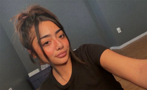 reinaass Hey 🤓 Gambar