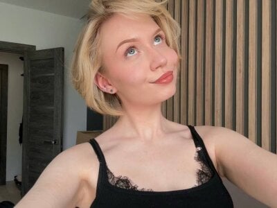 ameliameowww Public Pic 3