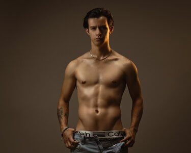 no shirt de Brandon_starkk  photos