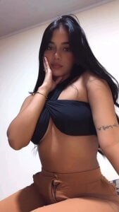 evely_coelloo