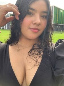 PamelaaCurvy hey welcome Pic 4