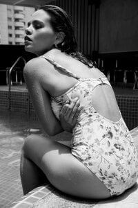 MarieKosterBikini y pool图片 4