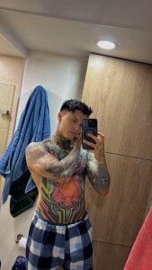 Chrissblack: Public ( 3 фото)