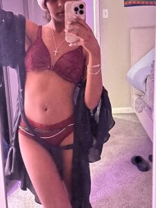 Feeling frisky de SimplySalah  Imagens