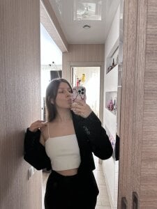 ClaraHayes Public Pic 5