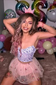 maddisonblush 🎂My birthday 🎂 Pic 4